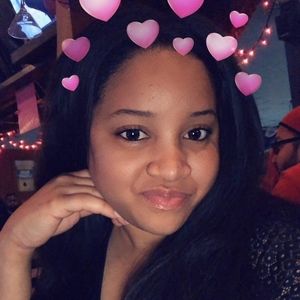 Meet your Posher, Kiana